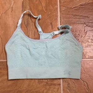UnderAmour Light Sports Bra